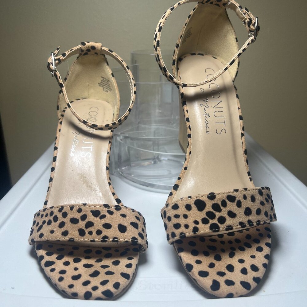 Cocunuts by Matisse Ankle Strap Wedge Sandals 5.5